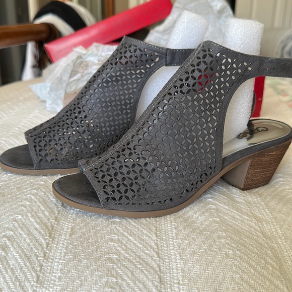 Carlos Santana Deandra TTNMBLU 8 1/2 worn once, excellent condition - Picture 5 of 5